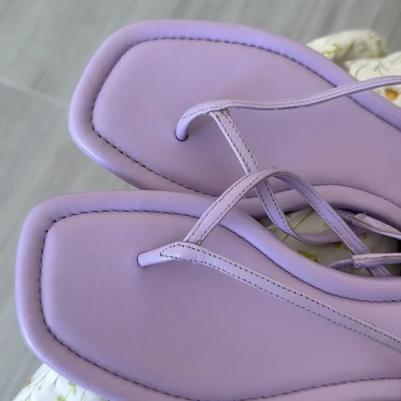 Vince Deana Flat Thong Sandals - Picture 6 of 6